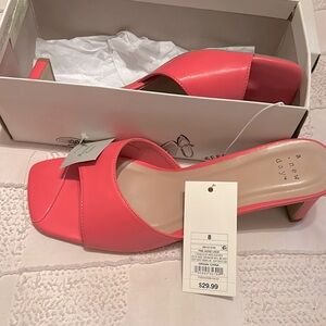 Pink color heels 👠